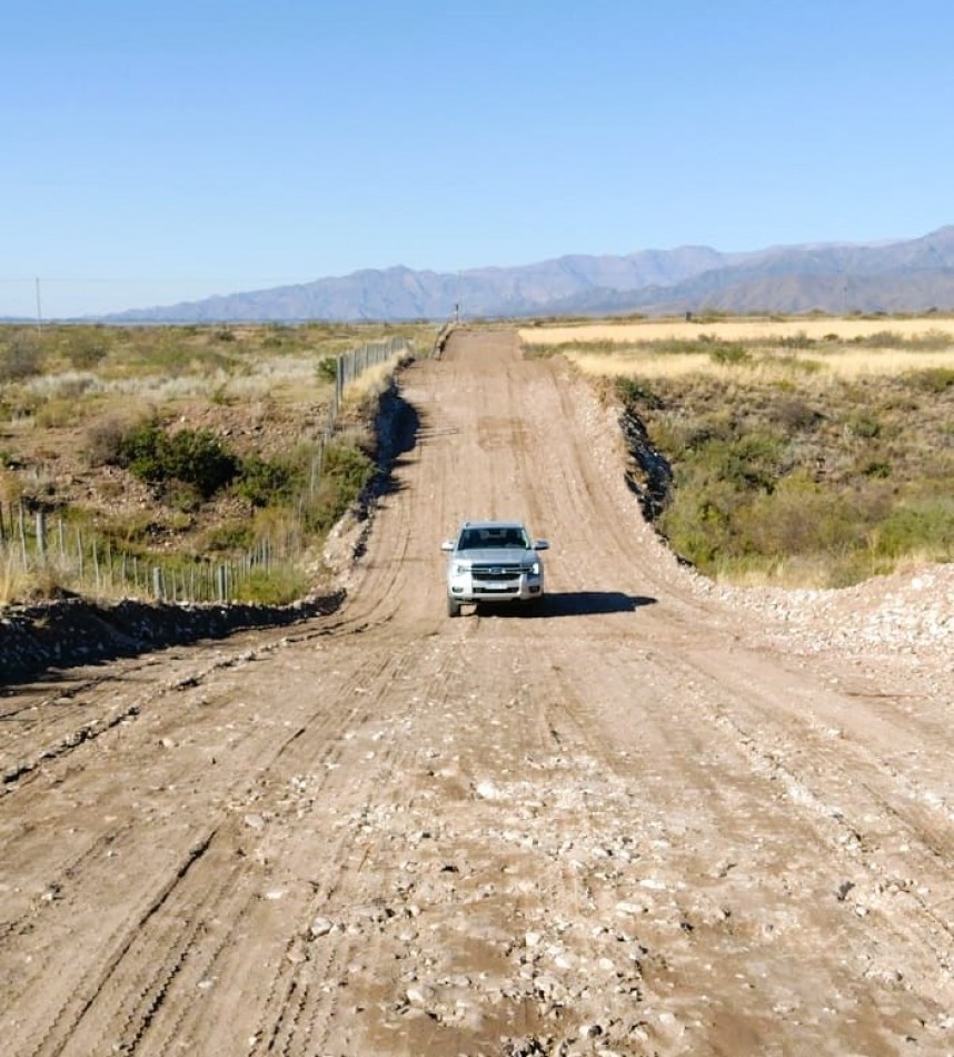 Excelente propiedad de 8 has. con arroyo en Los Chacayes, Valle de Uco, Mendoza.